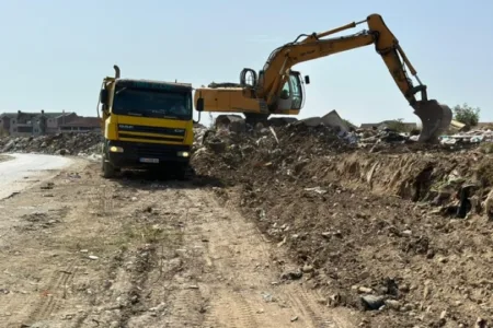 ФОТО | Општина Шуто Оризари започна акција за отстранување на депонијата кај Визбегово