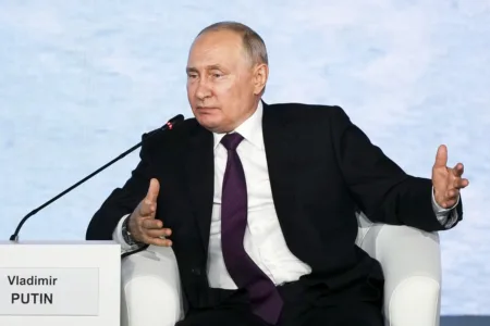 “НАСКОРО ЌЕ ОБЈАВИМЕ РУСКА СТРАТЕГИЈА“ – Владимир Путин го предупреди Запад: “Не смеете да имате монопол на вештачката интелигенција“