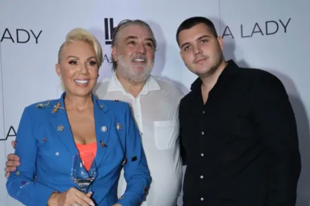 ЕВЕ ШТО Е НАПИШАНО ВО ЛИЧНАТА КАРТА НА СИНОВИТЕ НА БРЕНА! Мислевме дека се викаат Стефан и Виктор, ретко го спомнуваат ова – „Чудни се!“