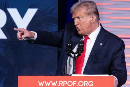 ДОНАЛД ТРАМП ПОВТОРНО ШОКИРА: „Нема да бидам диктатор, освен првиот ден!“