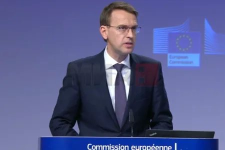 Петер Стано: “Тврдењата дека ЕУ ги поттикнува антивладините протести во Србија се нонсенс“ 
