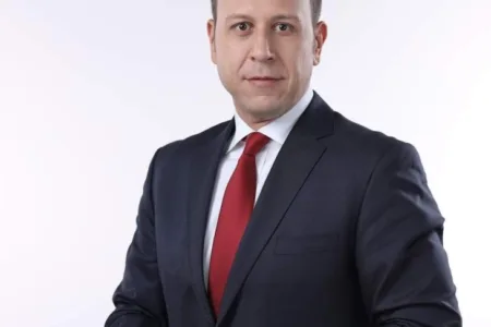 ВМРО-ДПМНЕ: “Игор Јанушев и Сања Божиновска нови членови на Извршниот Комитет“