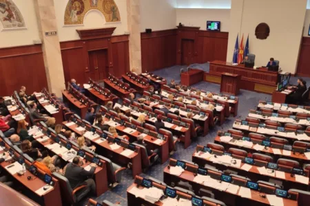 Собранието и вечерва расправа за разрешувањето на Меџити