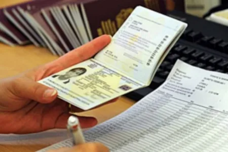 Одлуката за уште една плата за вработените кои работеа на процесот на промена на личните документи поминала на владина седница