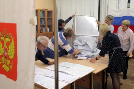 Отворени гласачките места за руските претседателски избори во окупираните области на Украина