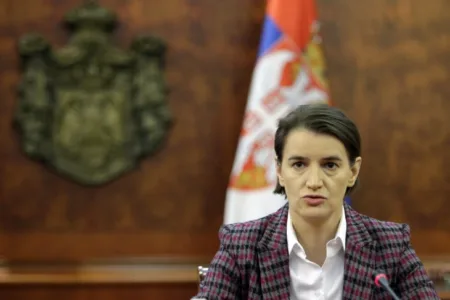 Брнабиќ: Апсолутно не ме интересираат резолуциите на Европскиот парламент