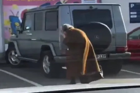 „ТАА ПОСТОИ ! “ Видеото од Германија конечно ги убеди луѓето дека „првата сопственичка на бесен автомобил што таа го возела само на пазар“ не е урбана легенда
