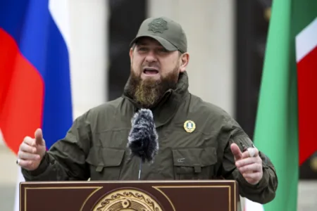 Вперил пиштол во Кадиров – и останал жив: „Рамзан се смееше“