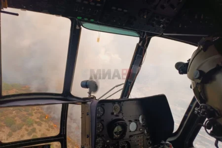 Двата хеликоптери на Армијата фрлиле 44 тони вода на пожарот на планината Серта
