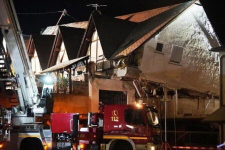 Се урна хотел во Германија: Едно лице загина, осум се затрупани во урнатините
