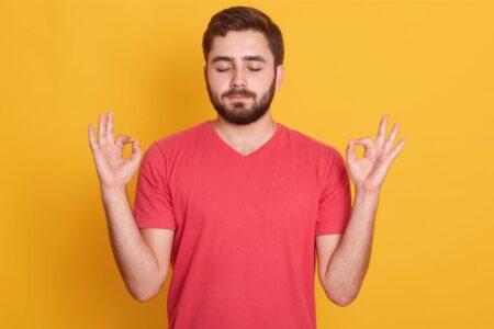 Како да се смирите и да се ослободите од негативните мисли за две секунди? Само поставете си едно едноставно прашање