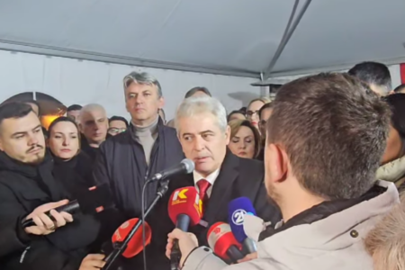 Ахмети: Не чепкајте во срж затоа што не е добро, ниту за вас, ниту за нас