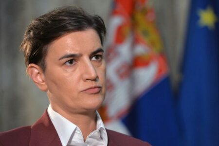 Брнабиќ: Хрватска посакува смена на Вучиќ, тие повеќе се грижат за Србија