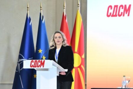Освен Филипче и два-тројца, потпретседателката Фани не знае никого во СДСМ
