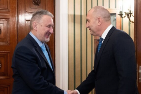 Љубчо Георгиевски на свое барање се сретнал со Радев во Софија, ги поддржал уставните измени
