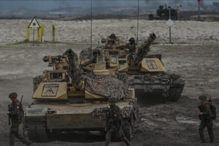 САД ѝ позајмија на Полска четири милијарди долари за купување оружје