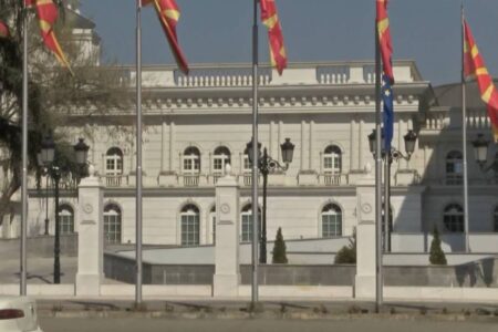 Во вторник одлука на Владата за средствата за бесплатниот превоз на студентите