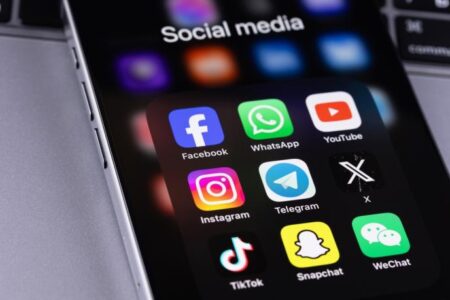 Планирани големи промени за Facebook, Instagram и Threads: „Видовме дека овој пристап функционира на X“