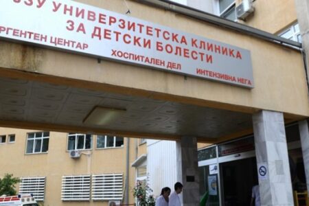 Се зголемува бројот на деца со респираторни инфекции во Детската клиника во Скопје