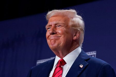 Трамп потпиша серија нови одлуки: Трансродовите воени трупи стануваат минато, ја сака и американската „Железна купола“