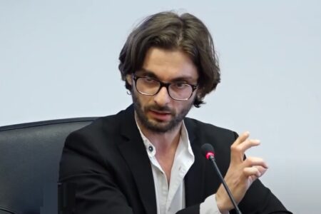 „Треба да се зголемат платите а не да се воведуваат непродуктивни мерки “ – Со професор Јовановиќ за новогодишната и синдикалната кошничка