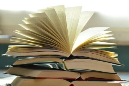 И со новиот закон, бесплатни учебници на 5 јазици
