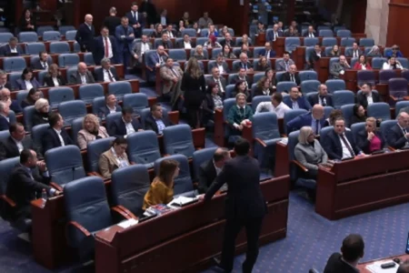 Собранието ги разреши директорите на Агенцијата за администрација и Агенцијата за квалитет во високото образование