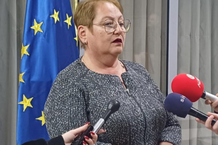 Јаневска: Средношколците од септември ќе учат по нови наставни планови и од нови учебници
