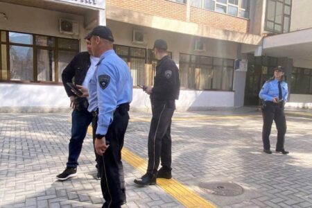 Дојави за бомби во училиштата низ цела Македонија