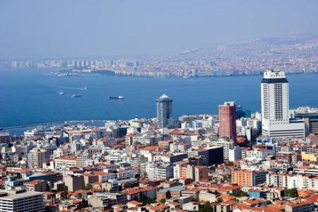 Паника во Измир, морето се повлече повеќе од 200 метри