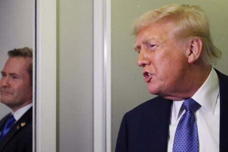 Трамп разговараше со Зеленски, а потоа се огласи на социјалните мрежи и рече: „Ние сме на вистинскиот пат“
