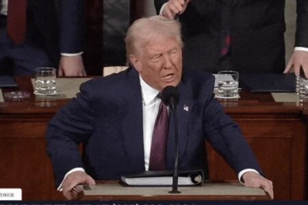 Трамп се обрати пред Конгресот:„Американскиот сон е незапирлив“