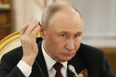 Русите го молат Путин да не си оди, Британците подготвија ликвидација: Москва се соочува со одлуката на векот, дали рускиот лидер ќе го избере овој пат?