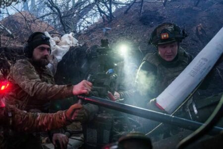 Зеленски вели дека Украина очекува три милиони артилериски гранати од сојузниците