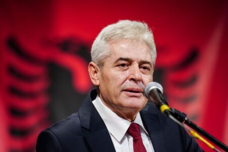 Ахмети за соработката со Таравари: Ќе ја разгледаме како опција ако ја напушти Владата
