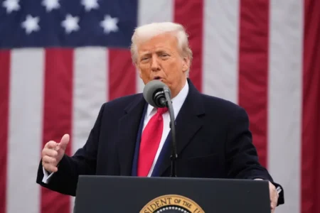 Белата куќа крие дури 99,5 проценти од транскриптите на Трамп: На страницата има само видео снимки од говорите