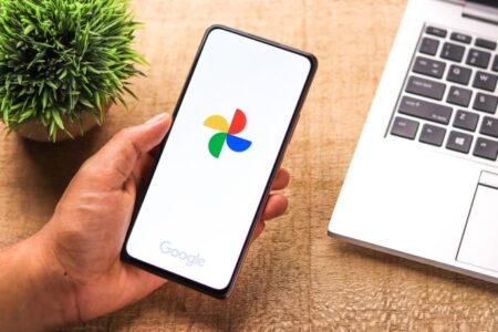 Корисниците на iPhone се радуваат: Оваа моќна функција за вештачка интелигенција на Google конечно е тука!