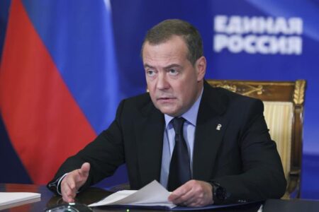 Медведев бесен како никогаш до сега: „Киевски гадови, сатански ѓубриња! Ќе горите во пеколот!”
