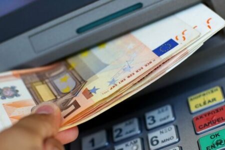 Северна Македонија бара средства од меѓународни финансиски институции и банки за финансирање на брза железничка линија