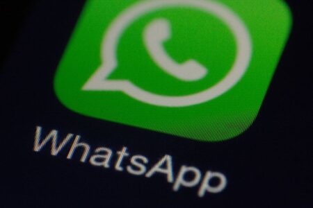 Иранската влада го обвинува WhatsApp за шпионажа и споделување податоци со Израел